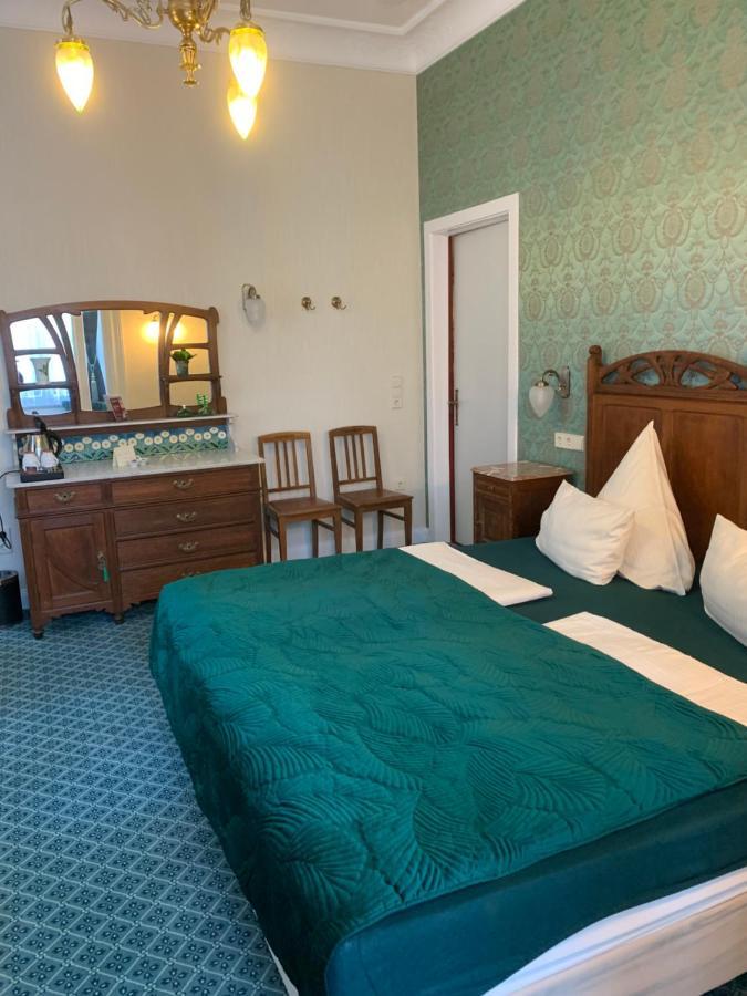 Hotel Seeufer Plön Екстериор снимка