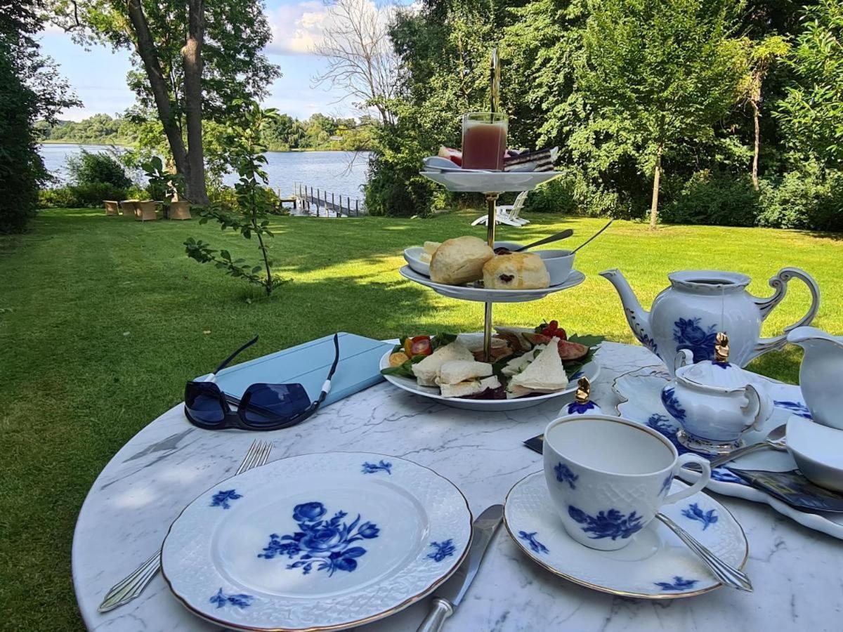 Hotel Seeufer Plön Екстериор снимка