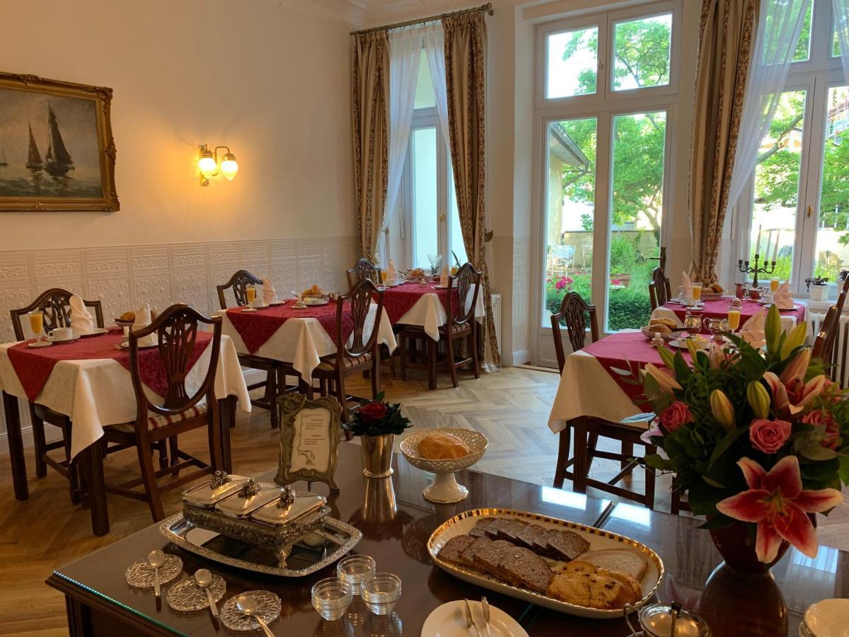 Hotel Seeufer Plön Екстериор снимка
