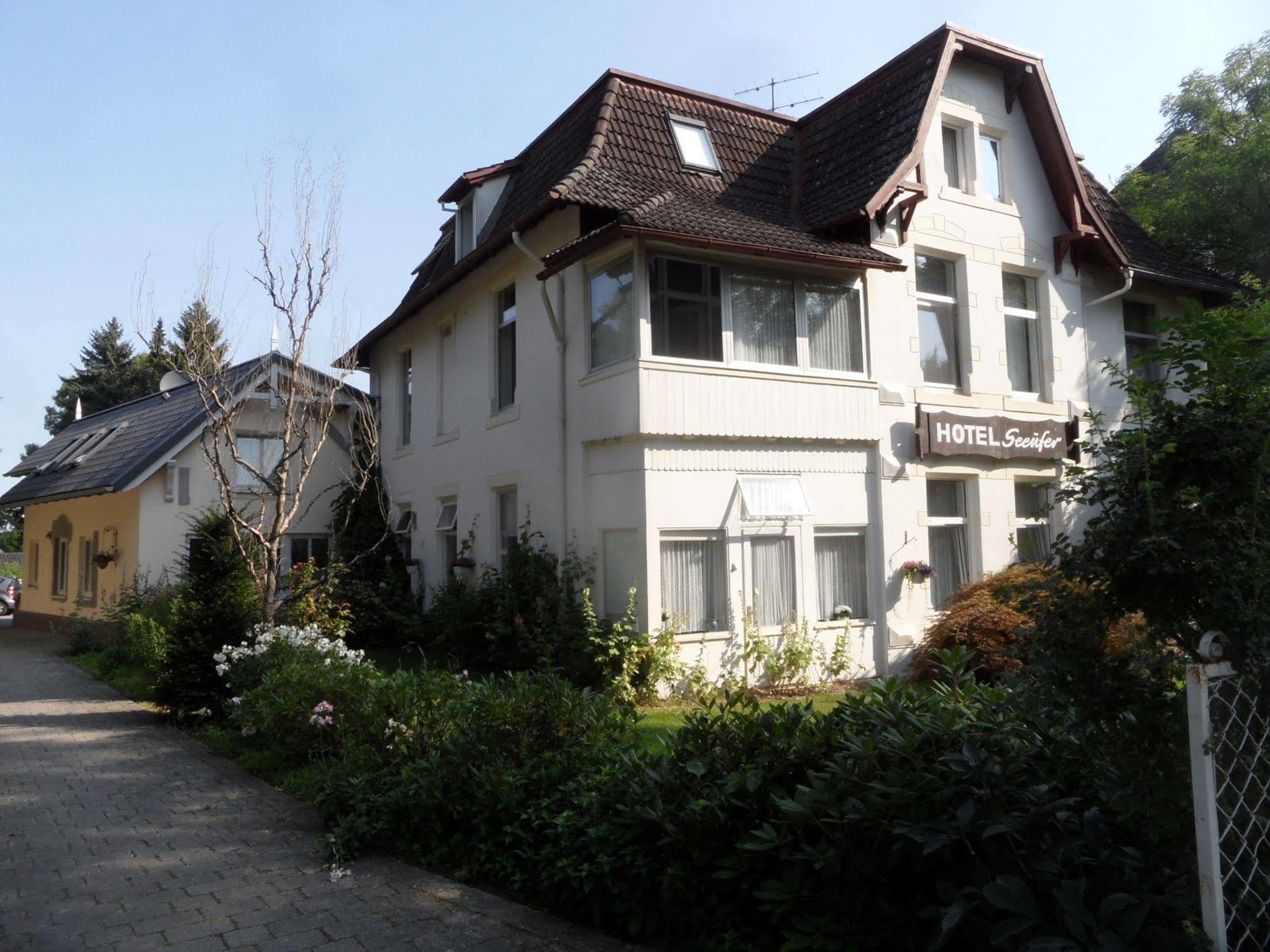 Hotel Seeufer Plön Екстериор снимка