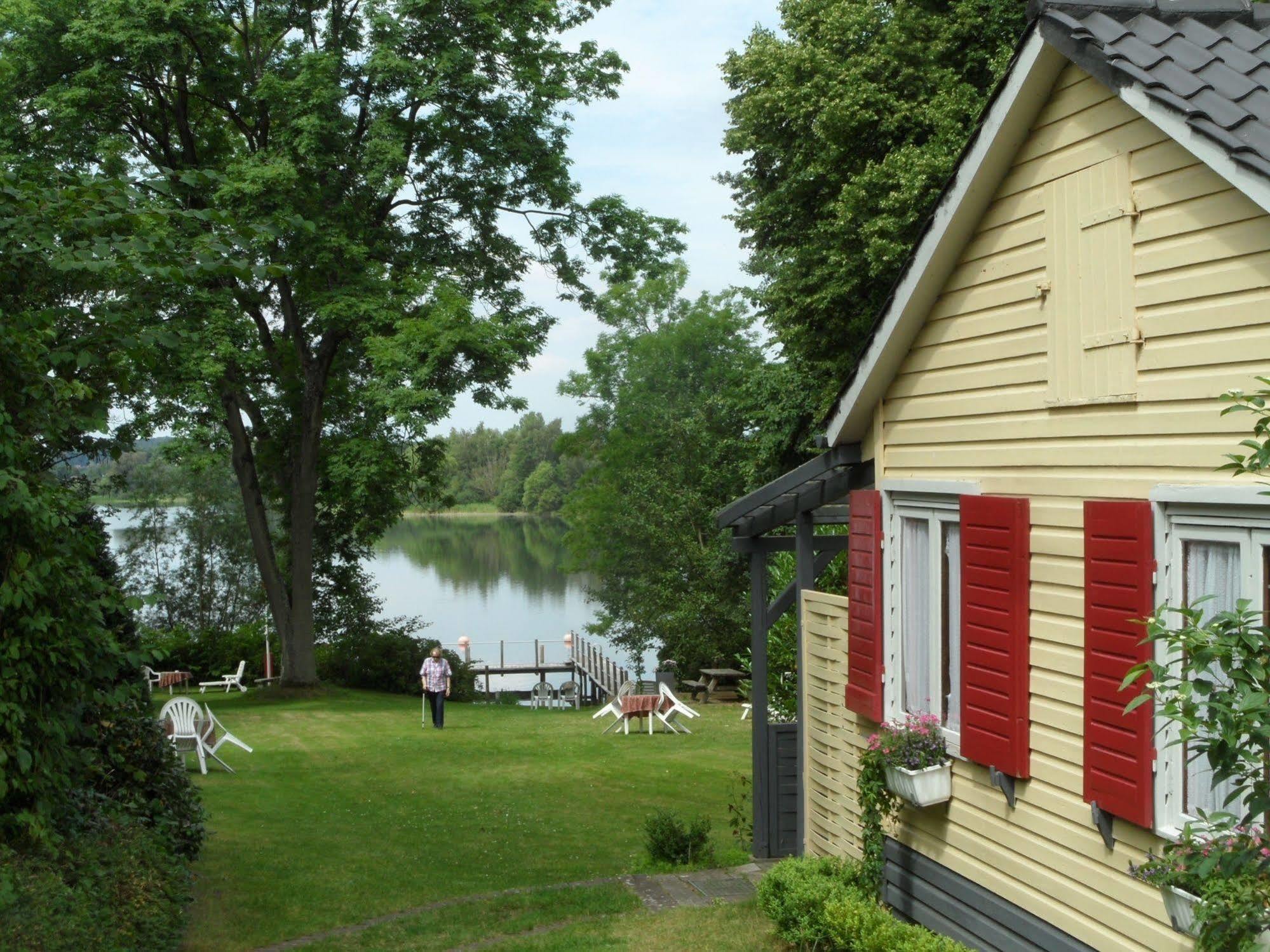 Hotel Seeufer Plön Екстериор снимка