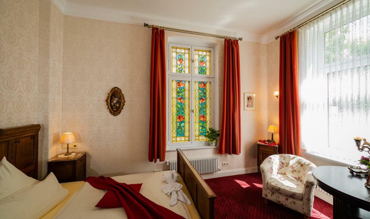 Hotel Seeufer Plön Екстериор снимка